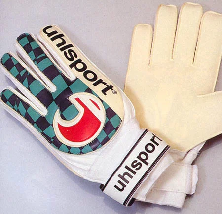post card Uhlsport Revolution.webp